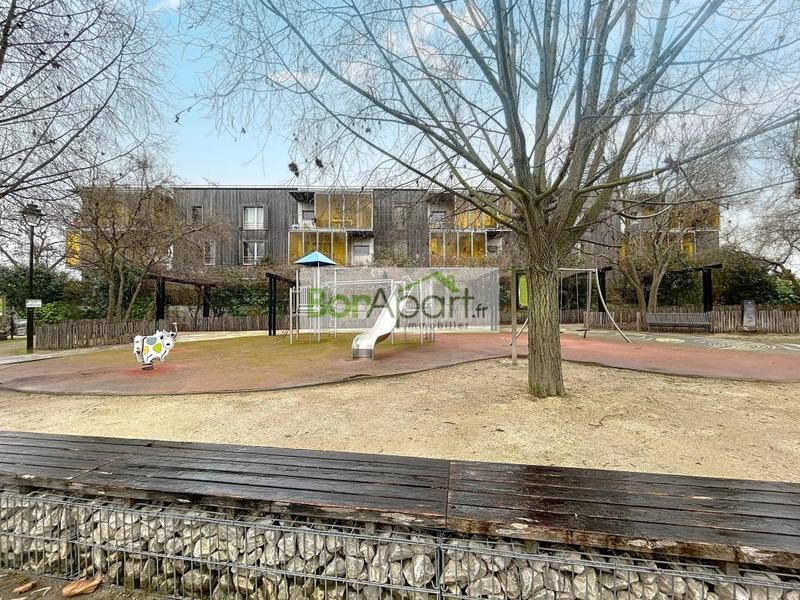 Appartement - 95 m² - 5 pièces