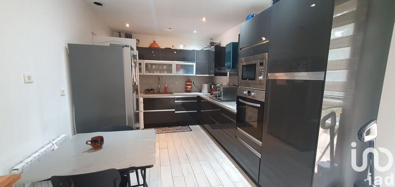 Maison - 164 m² - 9 pièces