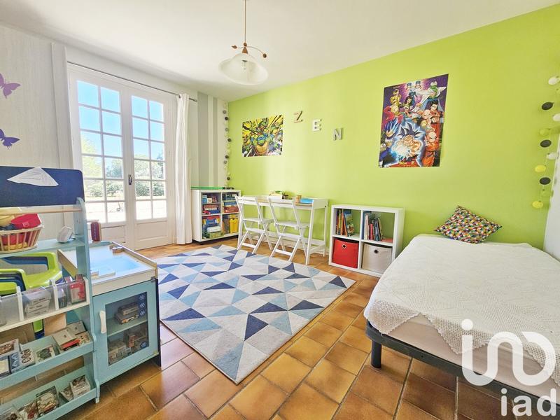 Maison - 260 m² - 8 pièces