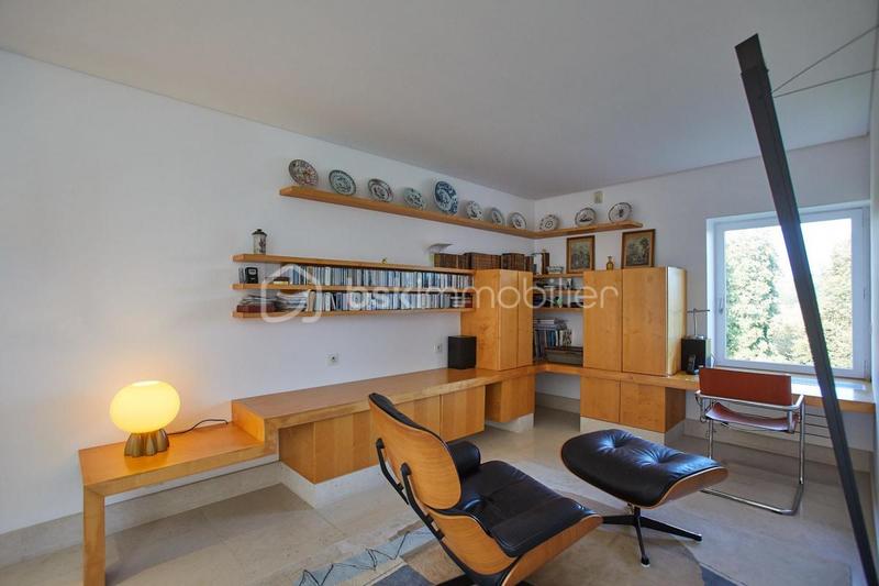 Maison d'architecte - 248 m² - 7 pièces