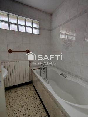 Maison - 101 m² - 6 pièces