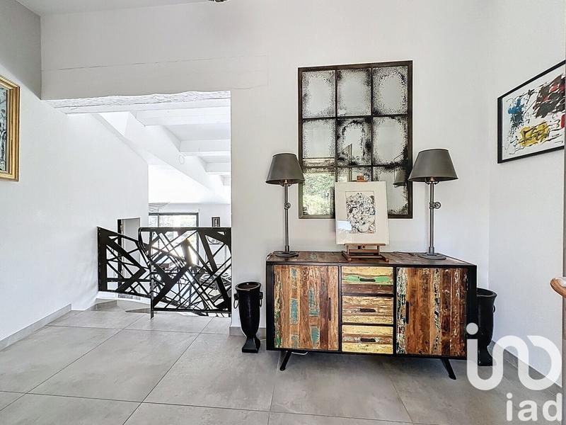 Maison - 247 m² - 7 pièces