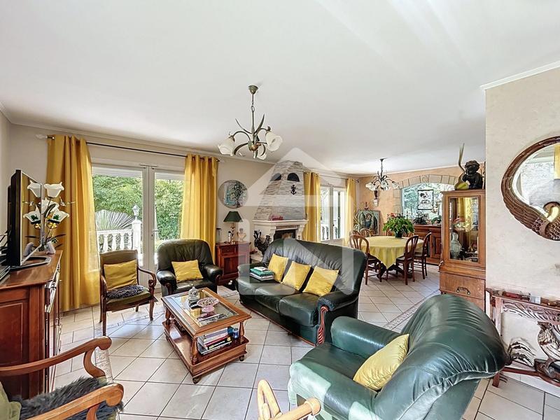 Maison - 166 m² - 5 pièces