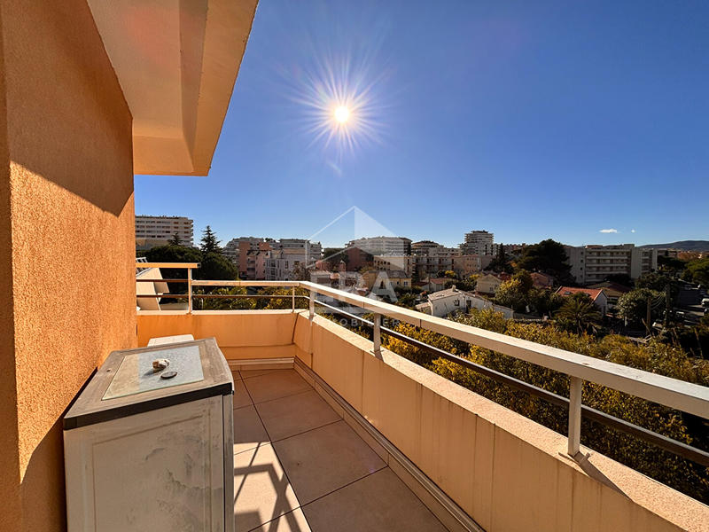 Appartement - 79 m² - 3 pièces