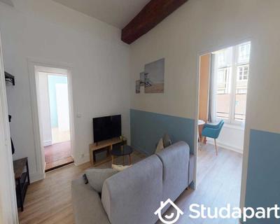 Chambre - 100 m² - 1 pièce