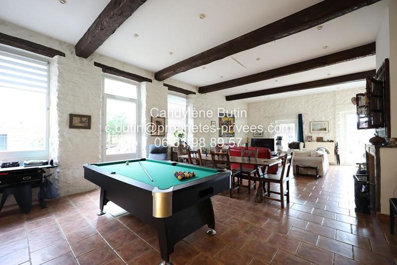 Maison - 320 m² - 12 pièces