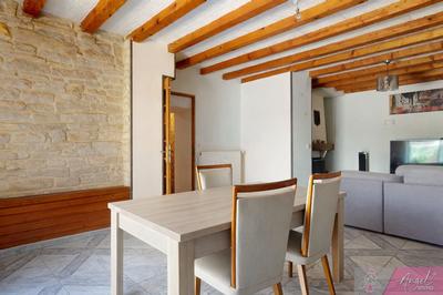 Maison - 168 m² - 8 pièces