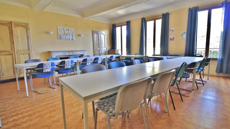 Maison - 1 000 m² - 33 pièces