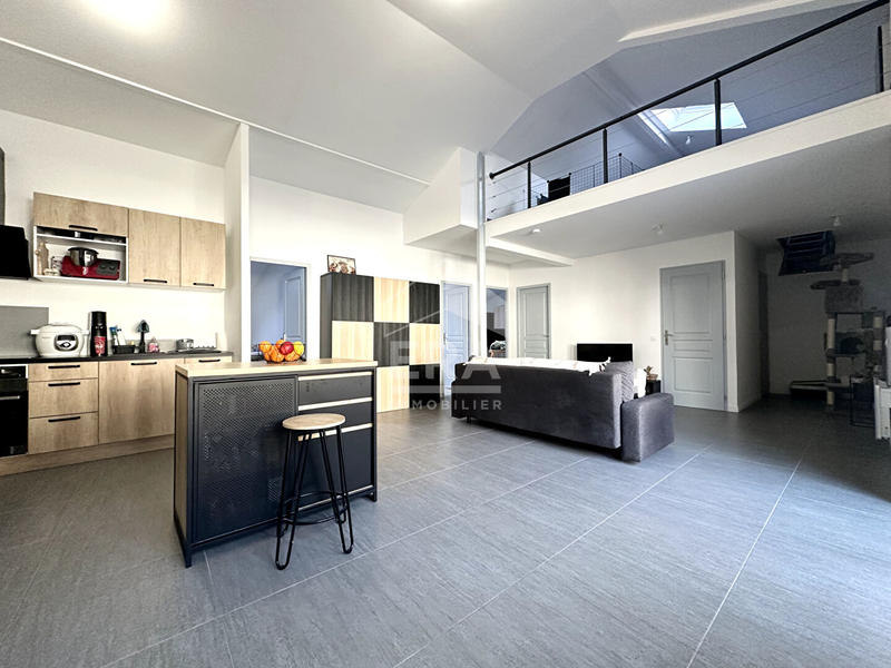 Appartement - 86 m² - 4 pièces