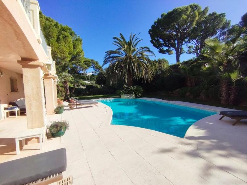 Villa - 170 m² - 6 pièces