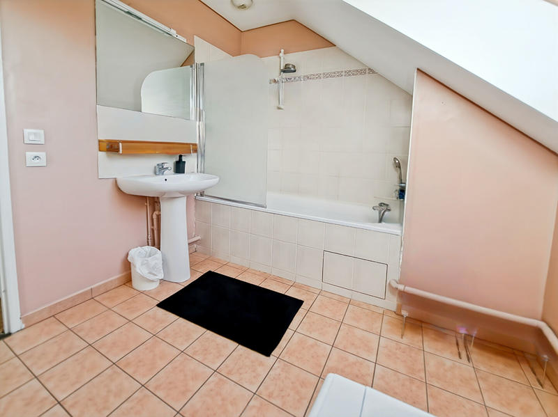 Maison - 86 m² - 4 pièces