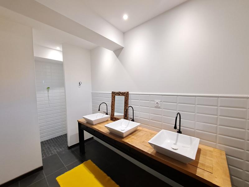 Maison - 390 m² - 10 pièces