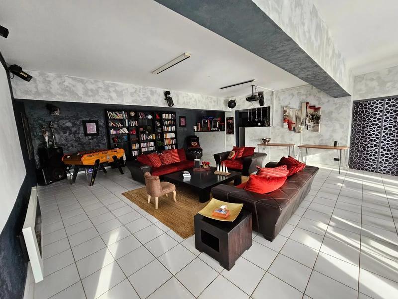 Propriété - 545 m² - 12 pièces