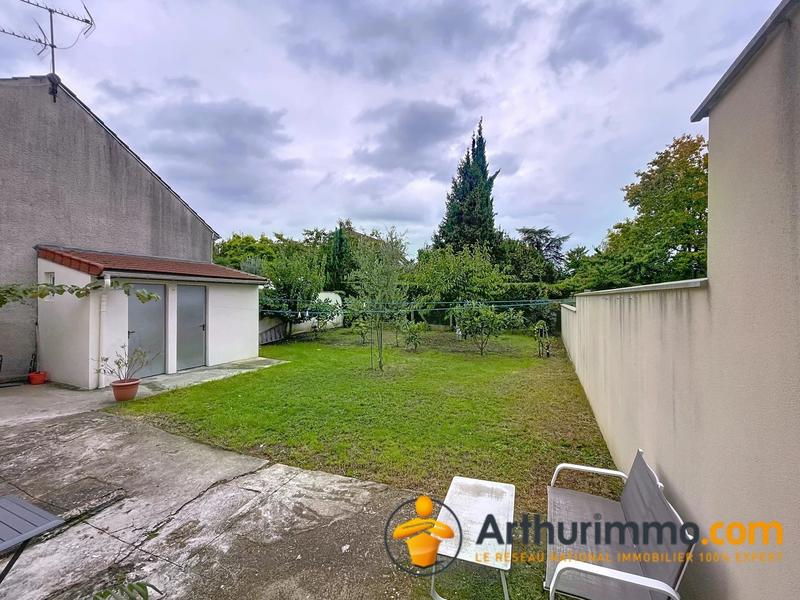 Maison - 225 m² - 10 pièces