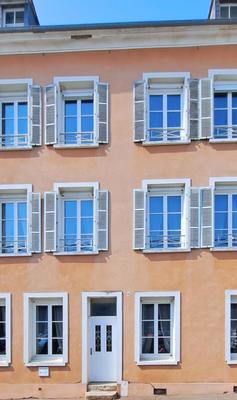 Maison - 269 m² - 8 pièces