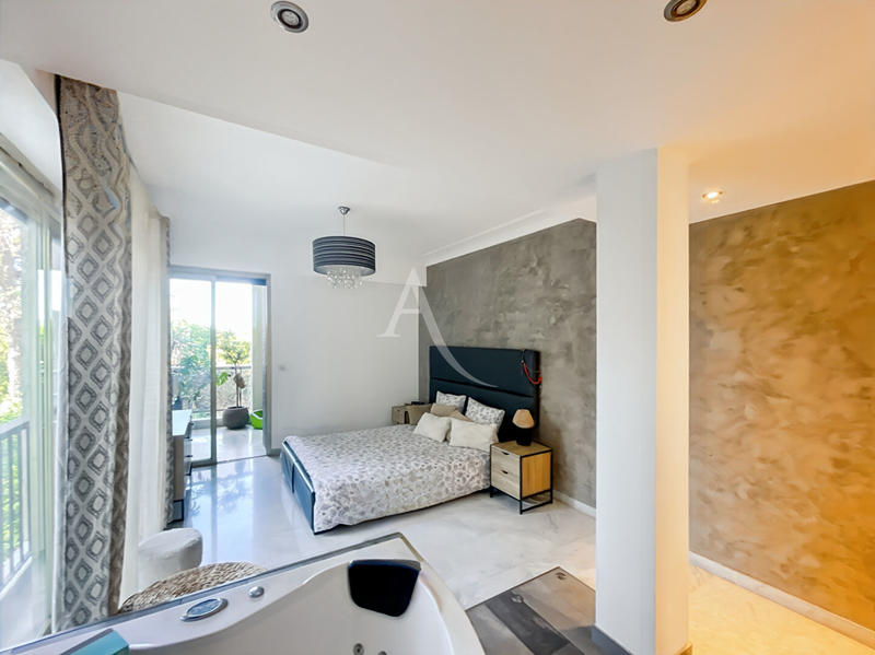 Appartement - 110 m² - 4 pièces