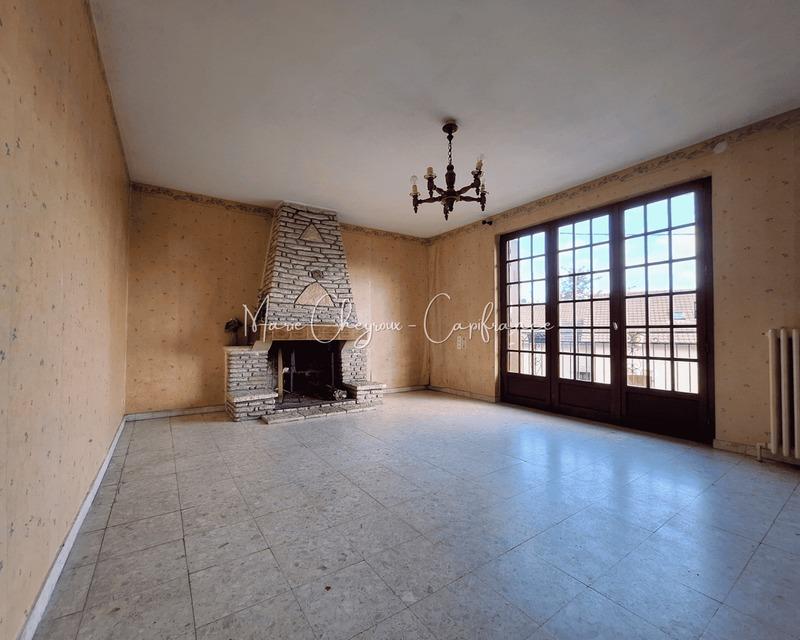 Maison - 137 m² - 5 pièces