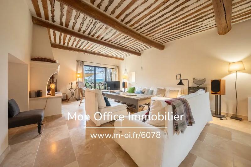 Maison - 255 m² - 10 pièces