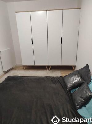Chambre - 11 m² - 1 pièce