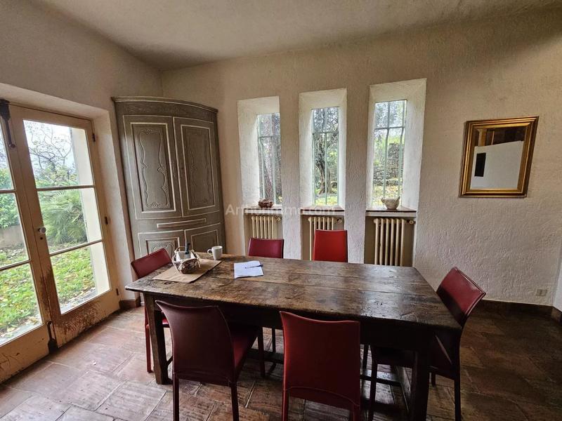 Maison - 180 m² - 7 pièces