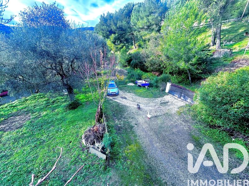 Maison - 204 m² - 9 pièces