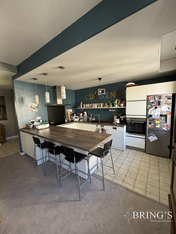 Appartement - 140 m² - 7 pièces