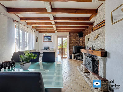 Maison - 182 m² - 8 pièces