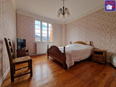 Maison - 191 m² - 7 pièces