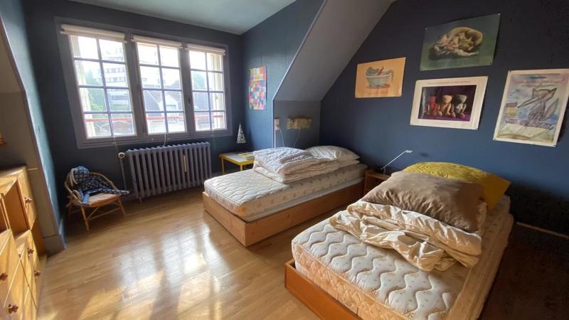 Maison - 162 m² - 9 pièces