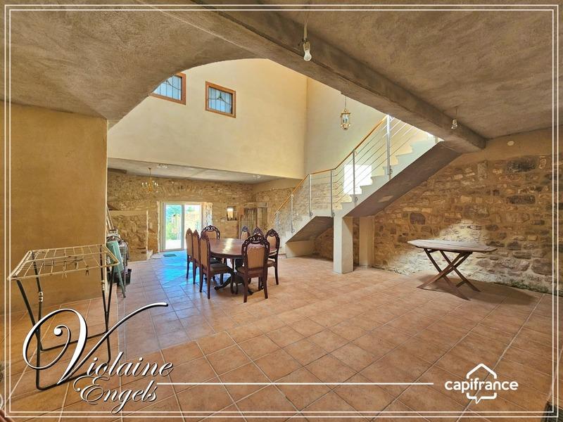 Corps de ferme - 592 m² - 14 pièces