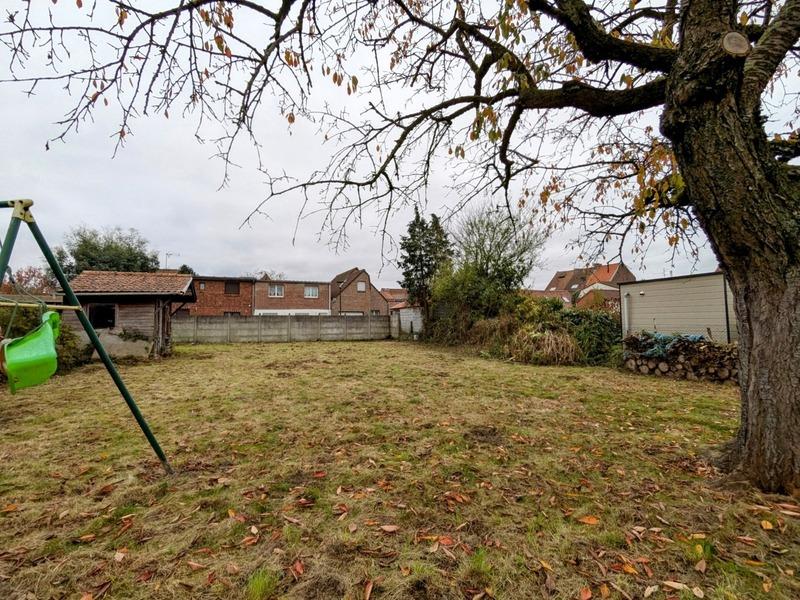 Terrain constructible - 596 m²