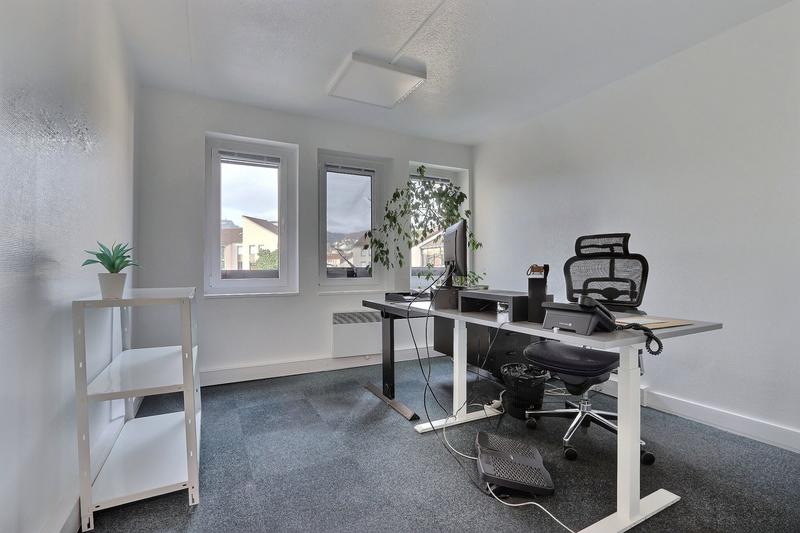 Local d'activités - 403 m²