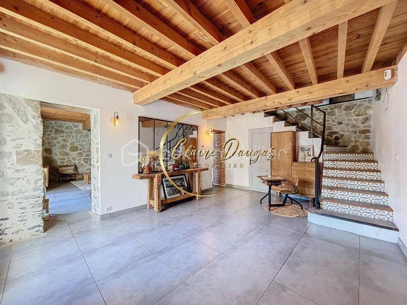 Maison en pierre - 250 m² - 6 pièces