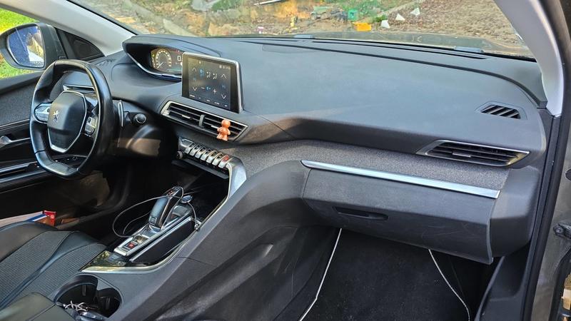 Peugeot 5008 1.6 BlueHDi 120 Eat6 Allure - Automatique