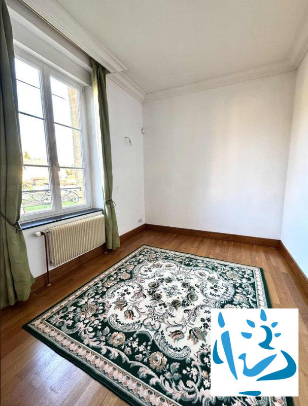 Maison - 180 m² - 5 pièces