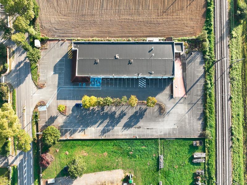 Local commercial - 255 m² - 1 pièce