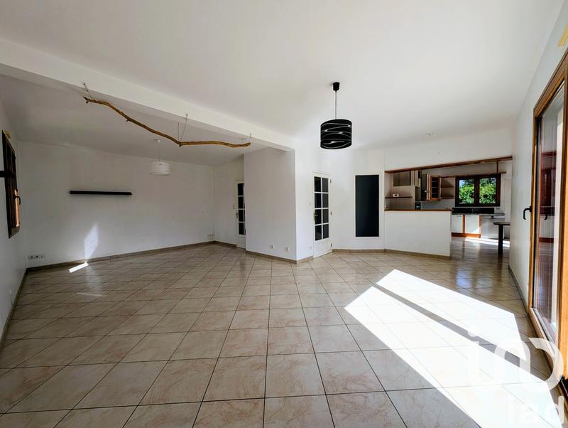 Maison - 140 m² - 6 pièces