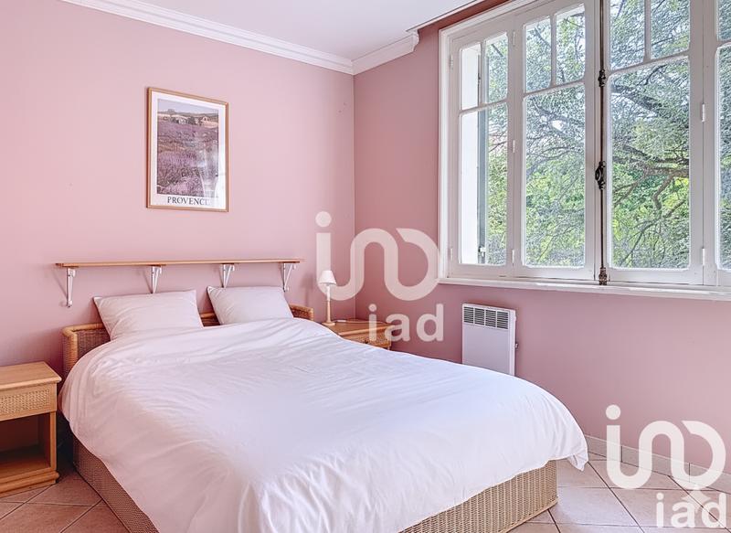 Maison - 241 m² - 10 pièces