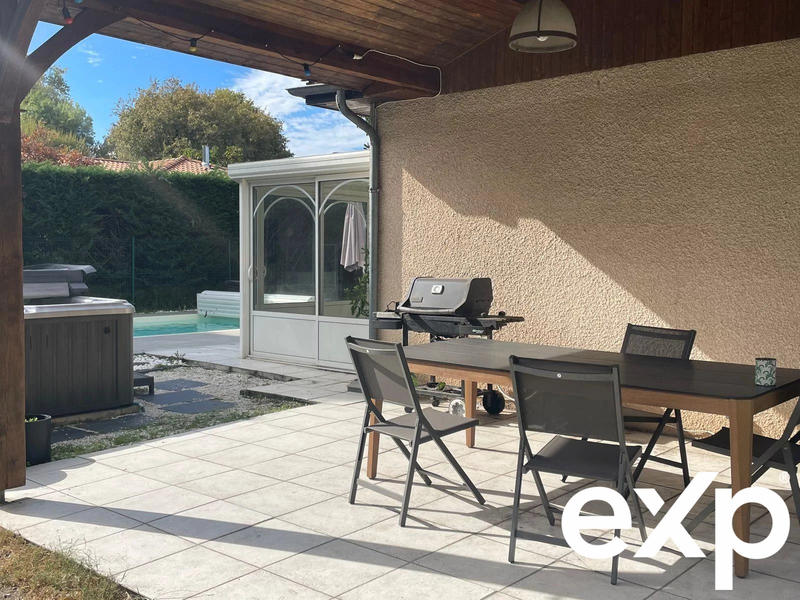 Maison - 162 m² - 6 pièces