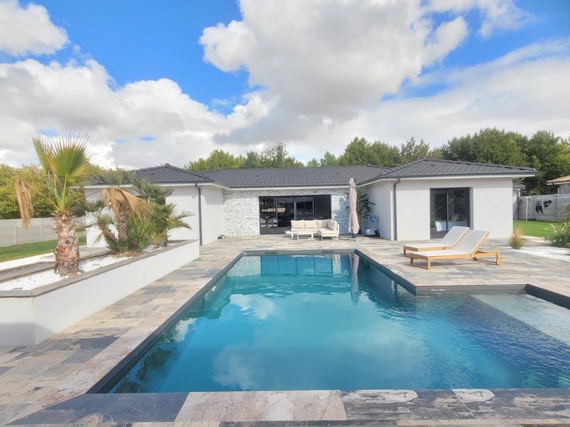 Maison - 147 m² - 5 pièces