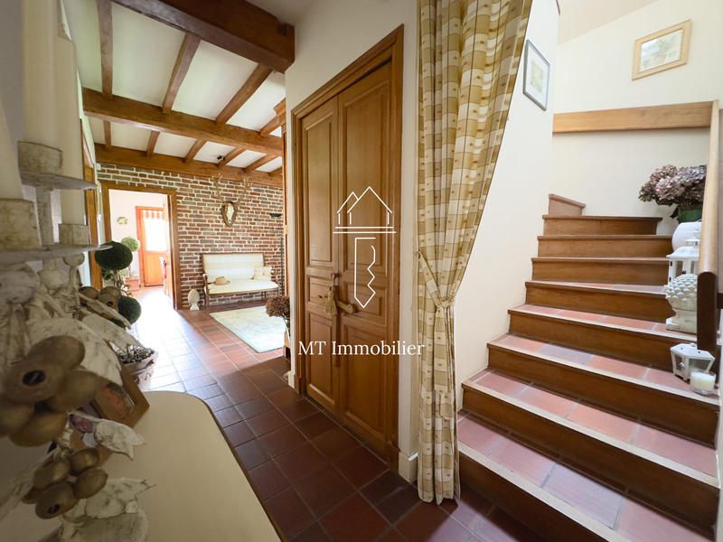 Maison - 241 m² - 7 pièces