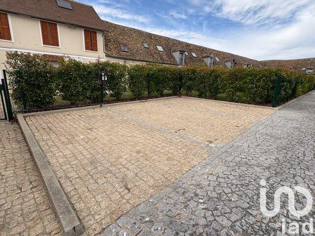 Maison - 440 m² - 9 pièces