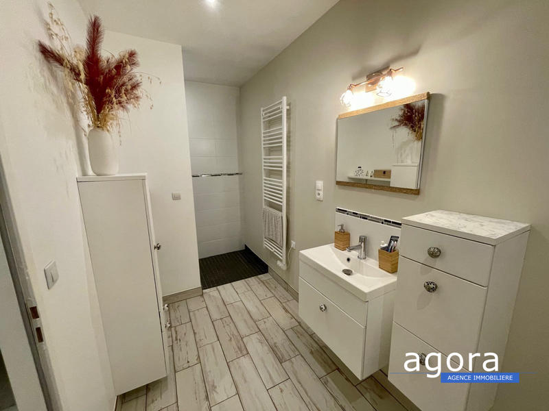 Maison - 180 m² - 6 pièces