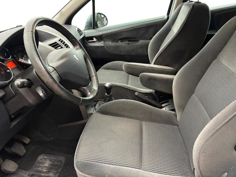 Peugeot 207 1.6 HDi 16v 110ch Exécutive Pack