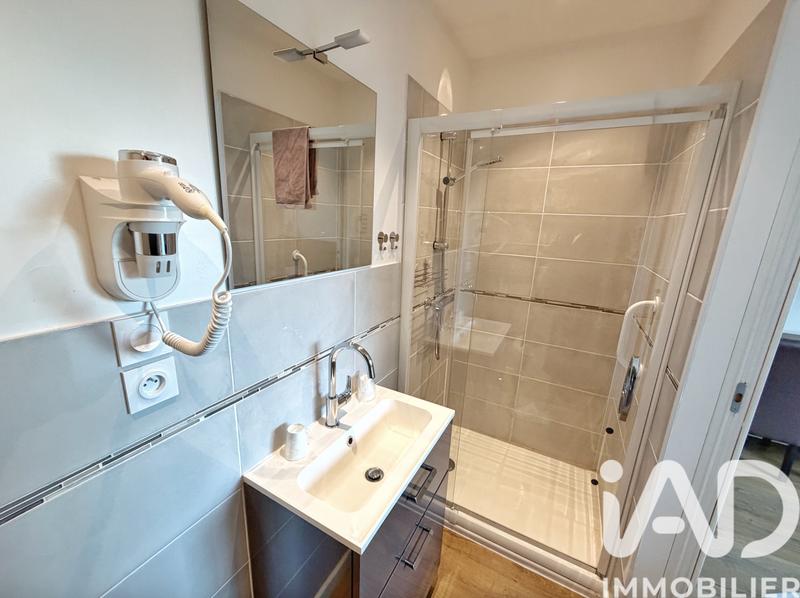 Maison - 427 m² - 17 pièces