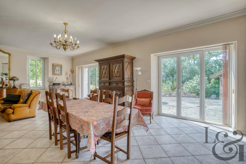 Maison - 182 m² - 6 pièces