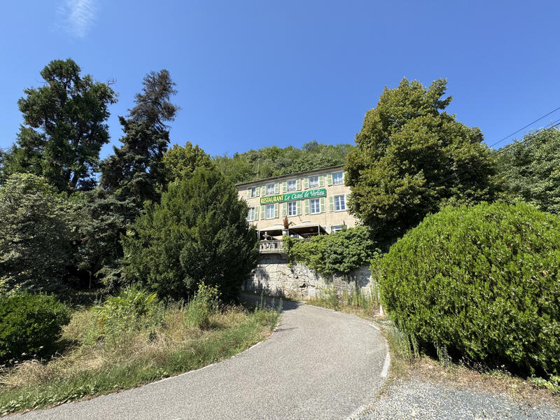 Propriété - 650 m² - 17 pièces