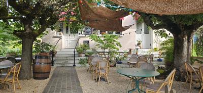 Local commercial - 126 m² - 4 pièces