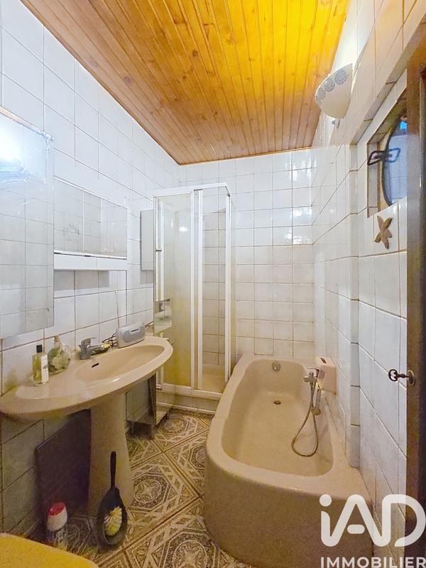 Maison - 203 m² - 10 pièces