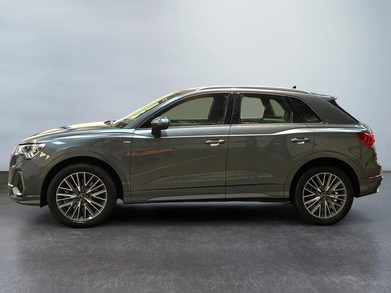 Audi Q3 45 TFSIe 245 ch s tronic 6 s line